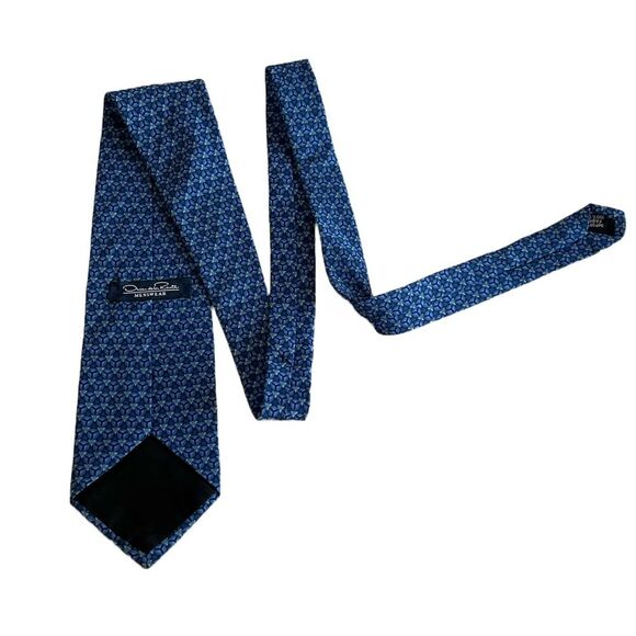 Oscar de la Renta 100% Silk Tie Blue Geometric Luxury Retro Designer Necktie - Picture 3 of 8